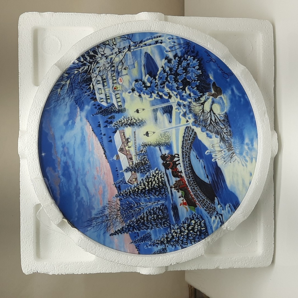 "21 World Dressed in Snow" the first issue by Jean Sias